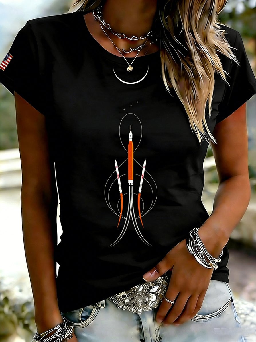 Artemis II Space Enthusiast T-Shirt NASA Moon Mission 2026 Clothes Good Gift For Wife